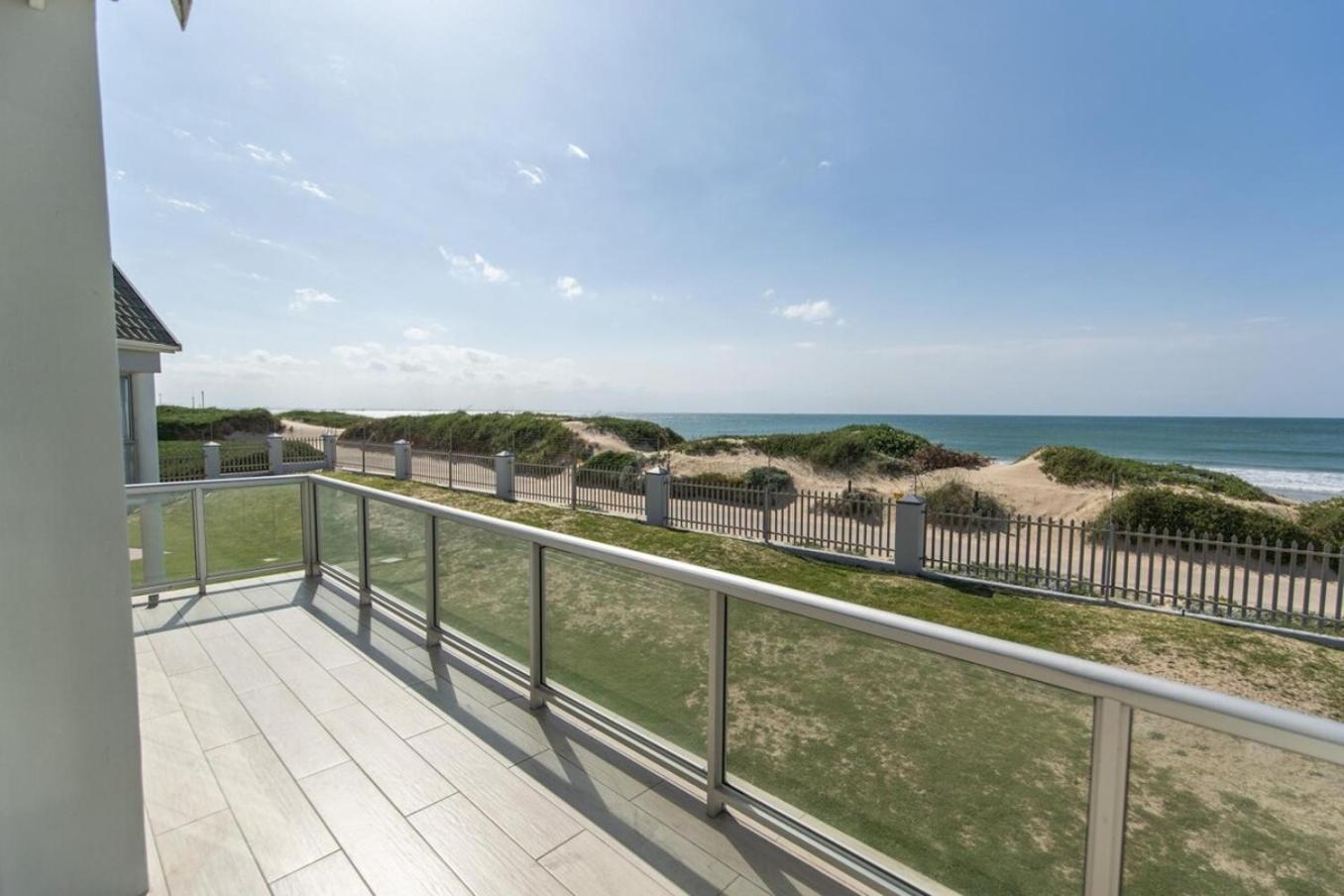 Luxury On The Beach Port Elizabeth Exterior photo